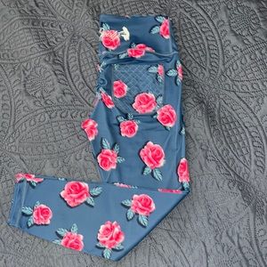 For Booty women’s workout leggings size Large